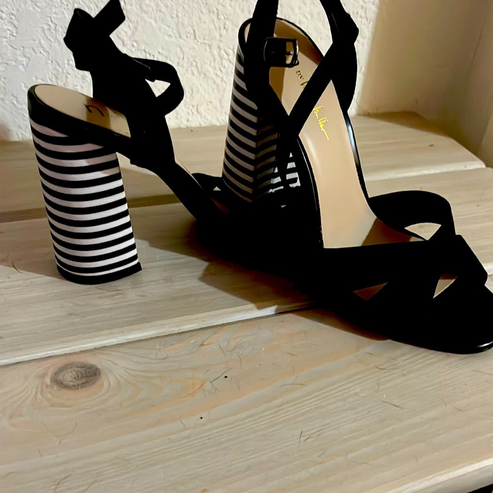 Size 8 Black ankle strap black and white block heels